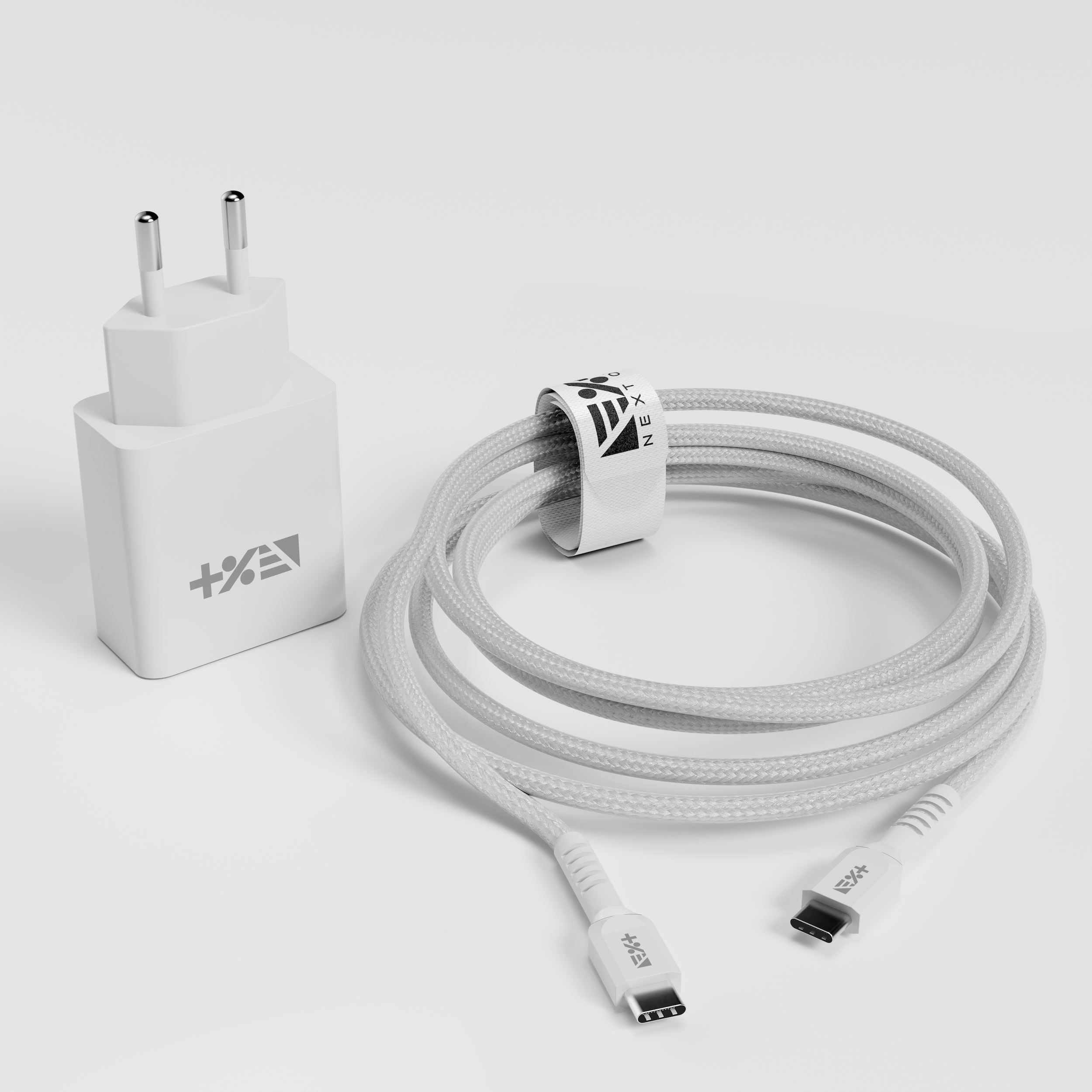 Pachet NOA: adaptor de perete 20W PD si cablu USB-C