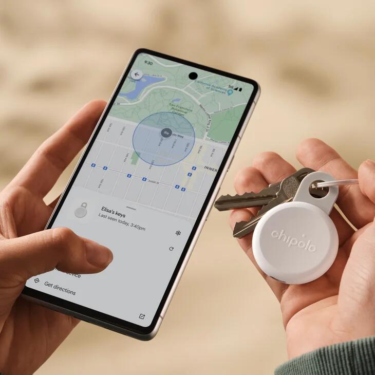 Chipolo LOOP – Tracker reincarcabil pentru obiecte compatibil cu Apple Find My pe iPhone sau Find Hub pe Android | Alb