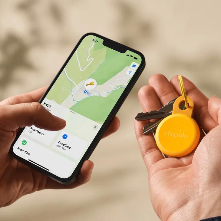 Chipolo LOOP – Tracker reincarcabil pentru obiecte compatibil cu Apple Find My pe iPhone sau Find Hub pe Android | Galben